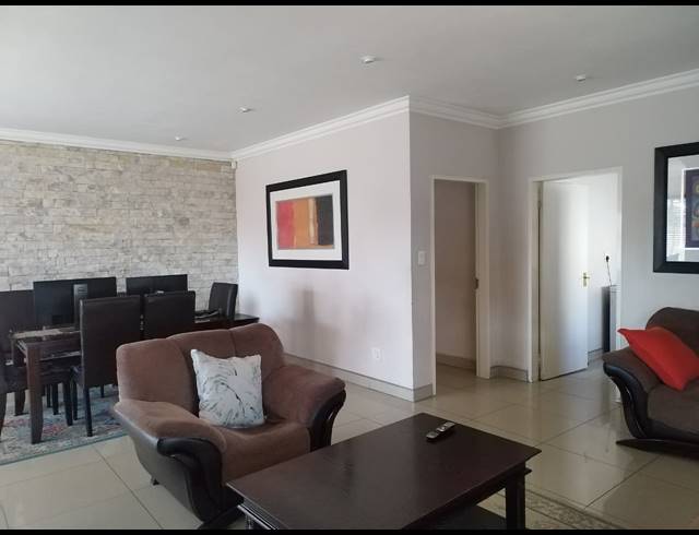 3 BEDROOM HOUSE FOR SALE IN THE HILL